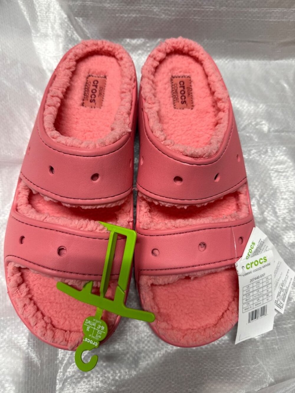 Crocs Classic Cozzzy Sandal – Pink – Size M12 – New with Tag